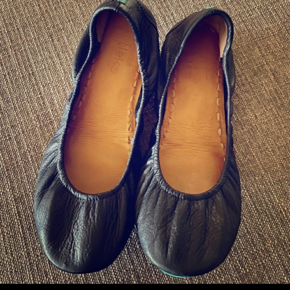 Black Tieks